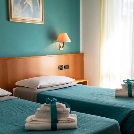 Hotel Alisei Lignano Sabbiadoro Eksteriør billede