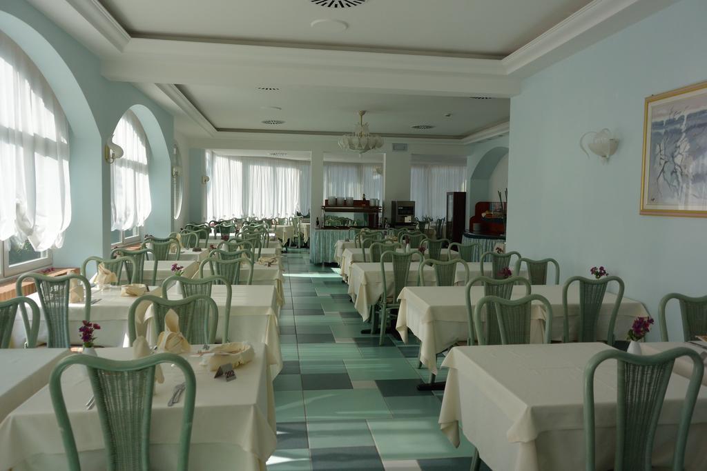 Hotel Alisei Lignano Sabbiadoro Eksteriør billede