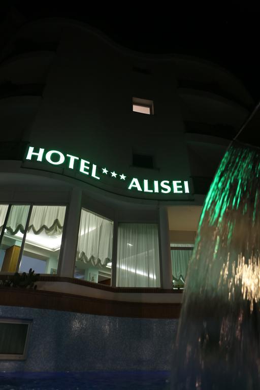 Hotel Alisei Lignano Sabbiadoro Eksteriør billede