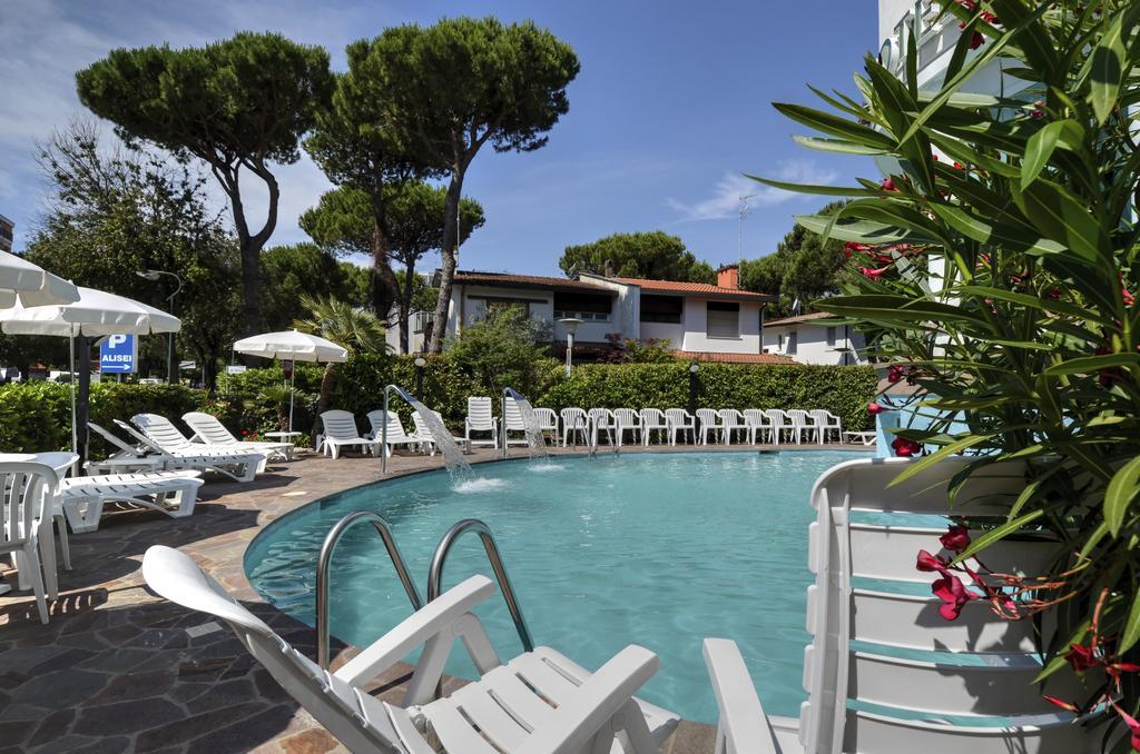 Hotel Alisei Lignano Sabbiadoro Eksteriør billede